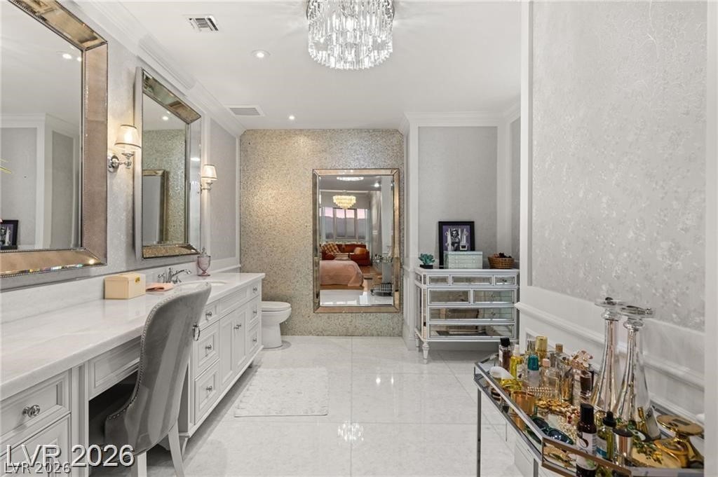 4575 Dean Martin Drive 2806