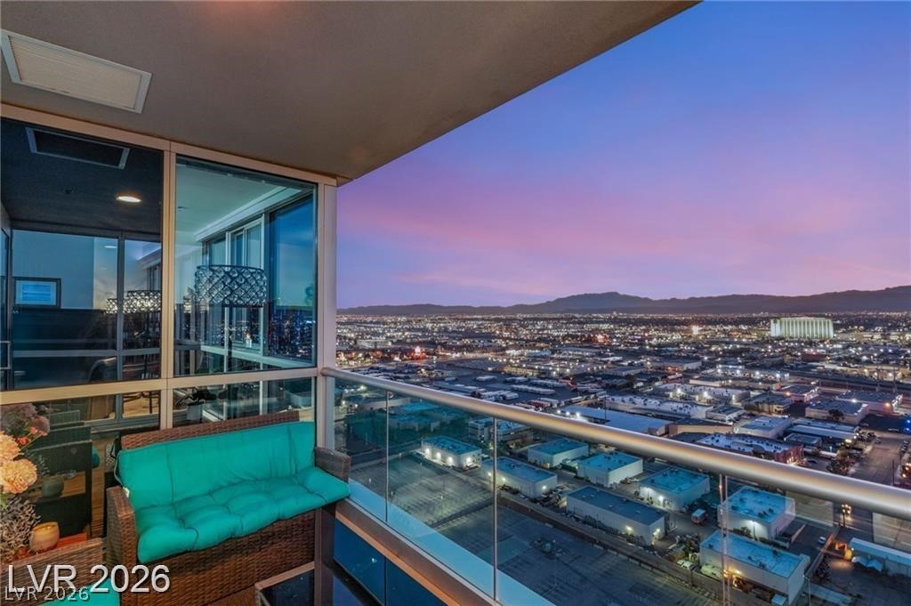 4575 Dean Martin Drive 2806
