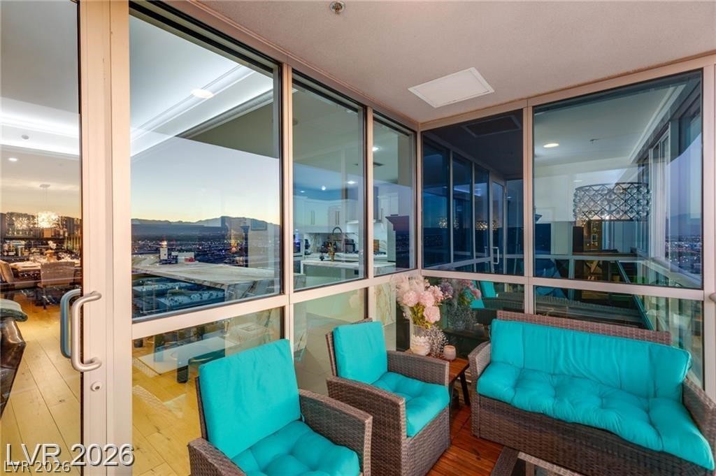 4575 Dean Martin Drive 2806