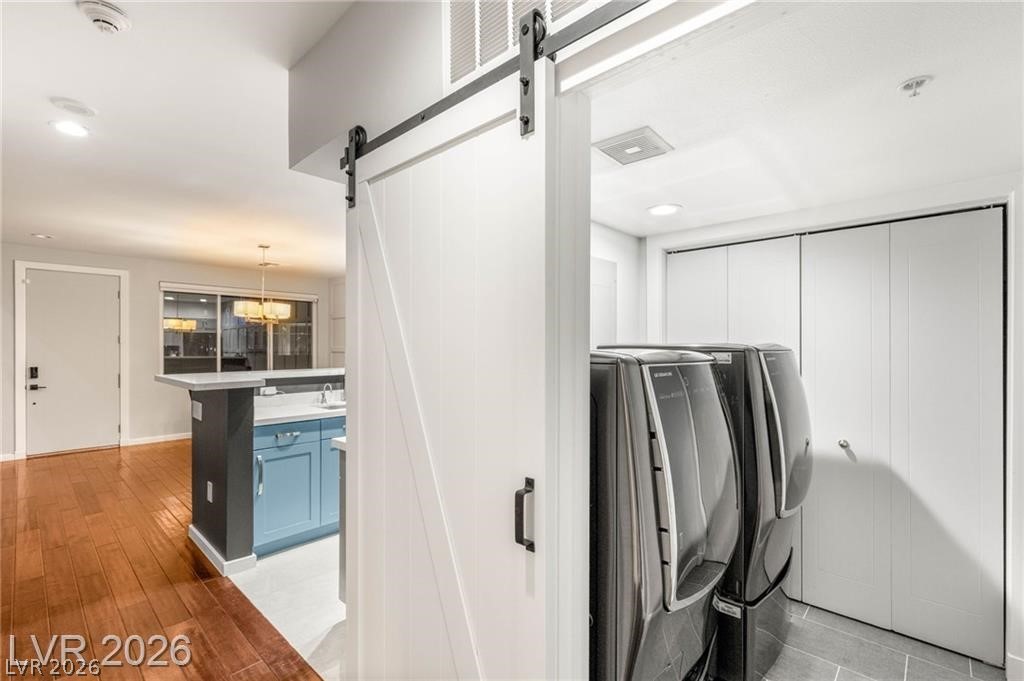 4545 Dean Martin Drive 101