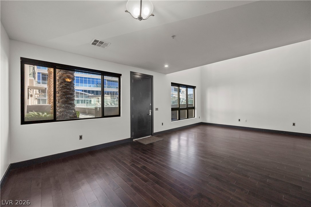 4565 Dean Martin Drive 102