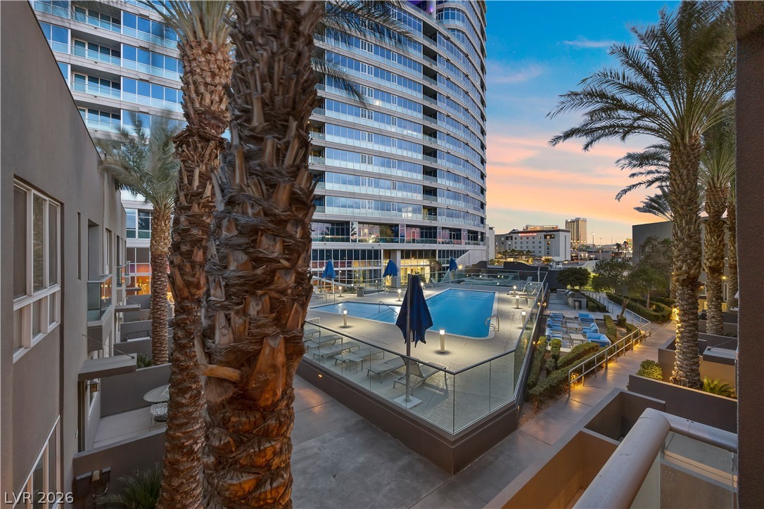 4565 Dean Martin Drive 102