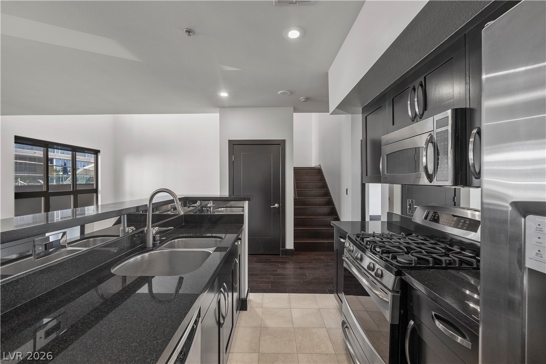 4565 Dean Martin Drive 102