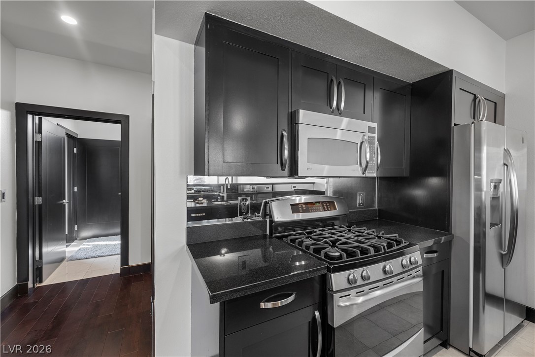4565 Dean Martin Drive 102