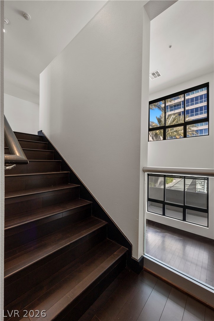 4565 Dean Martin Drive 102