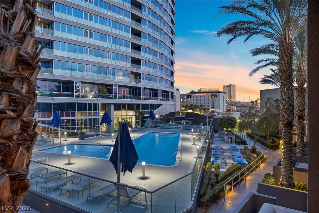 4565 Dean Martin Drive 102