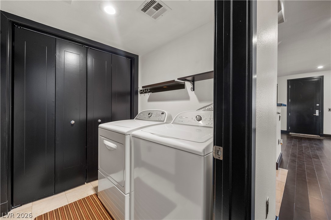 4565 Dean Martin Drive 102