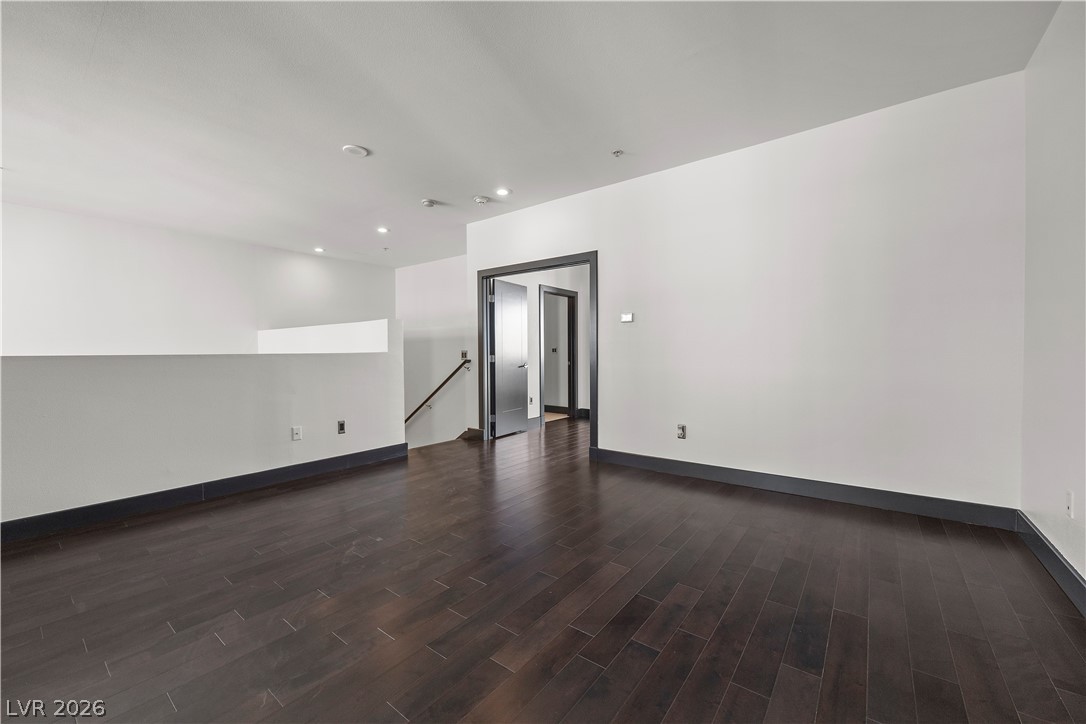 4565 Dean Martin Drive 102