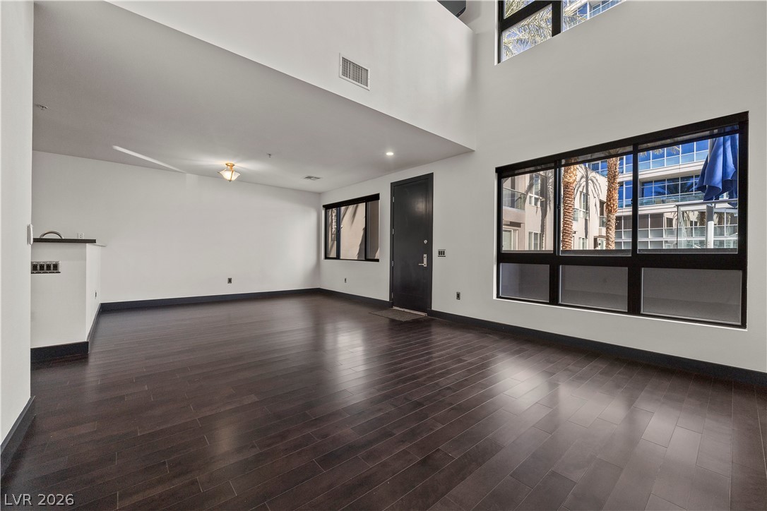 4565 Dean Martin Drive 102