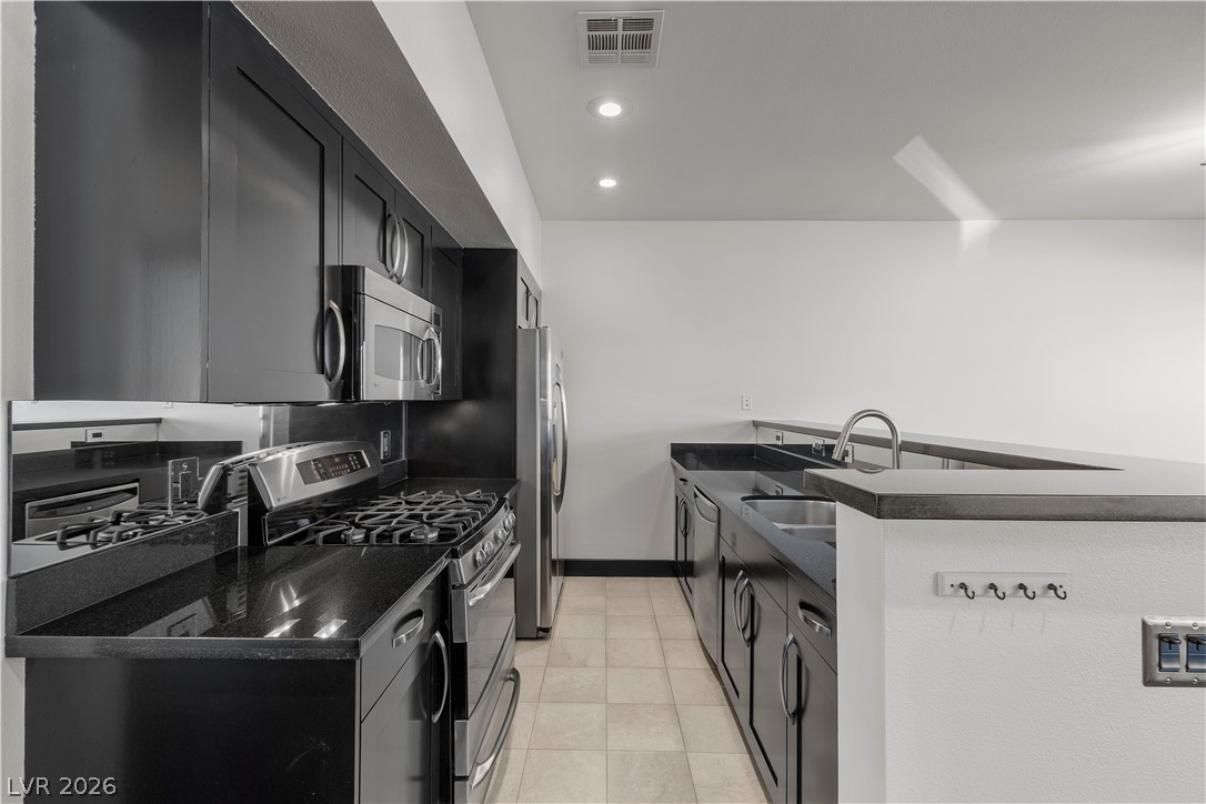 4565 Dean Martin Drive 102