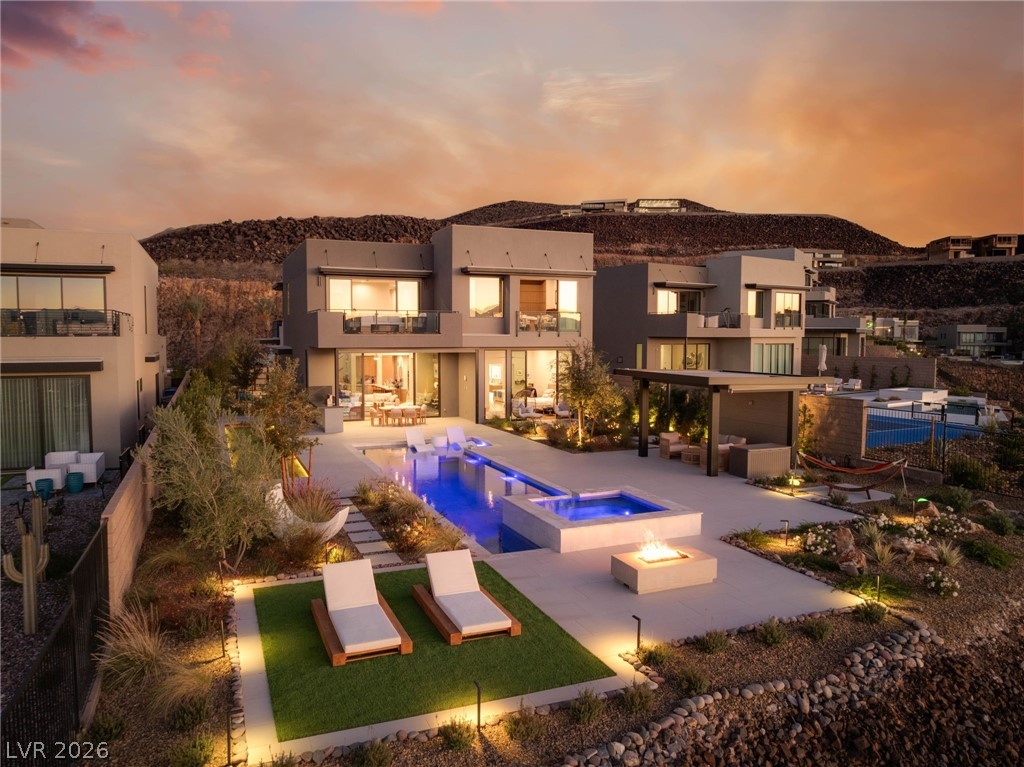 571 Overlook Rim Drive