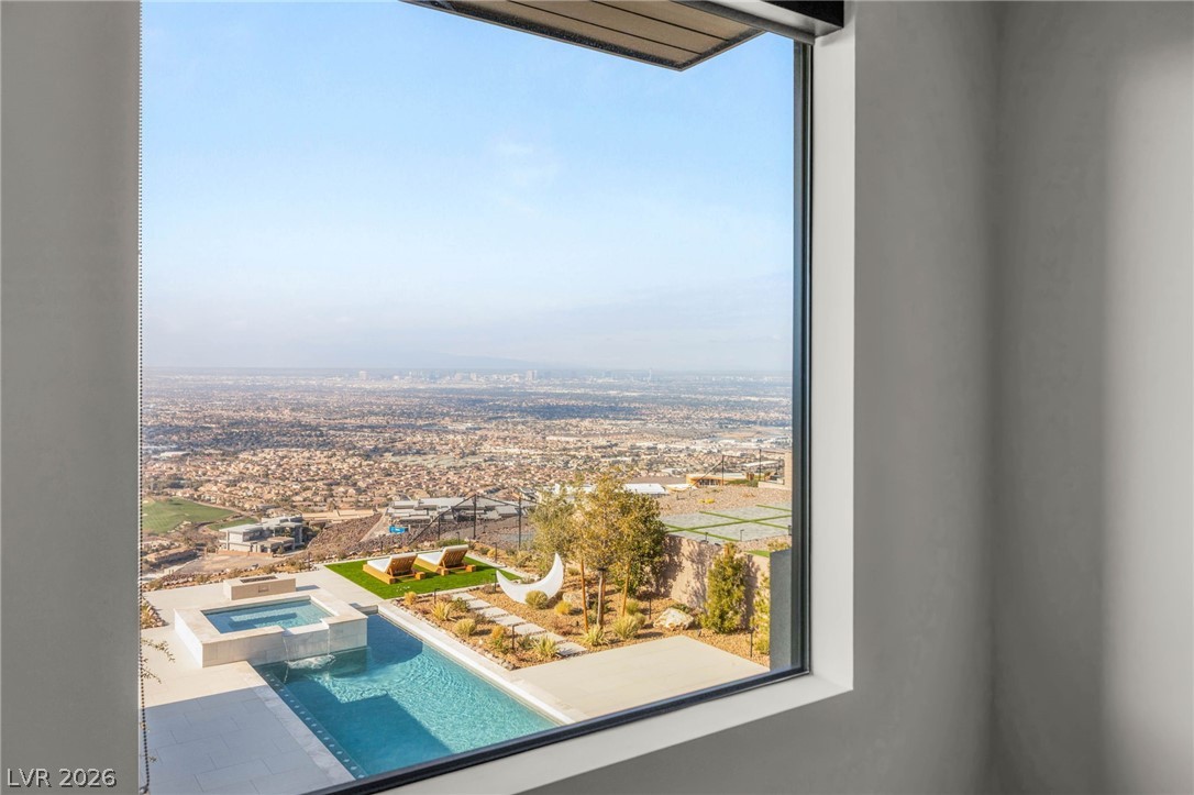 571 Overlook Rim Drive