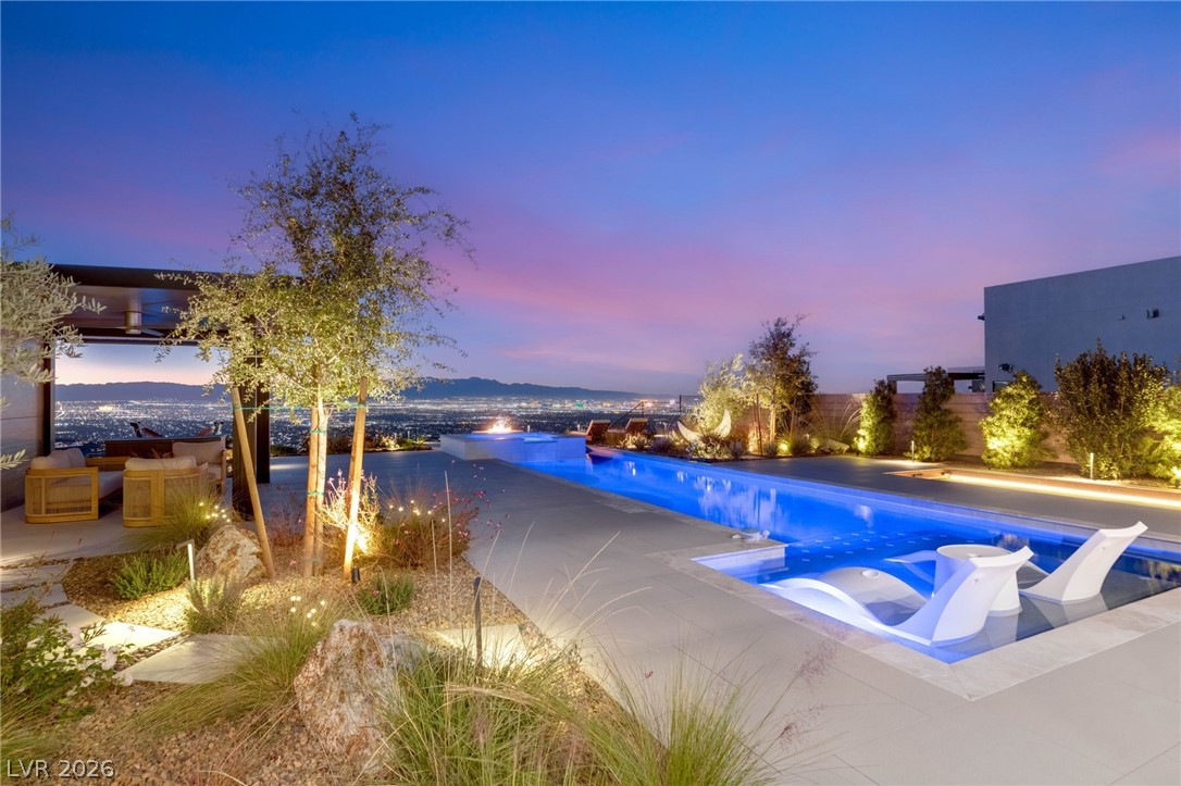 571 Overlook Rim Drive
