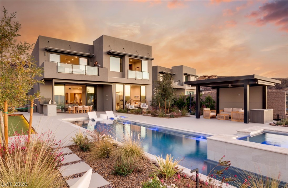 571 Overlook Rim Drive