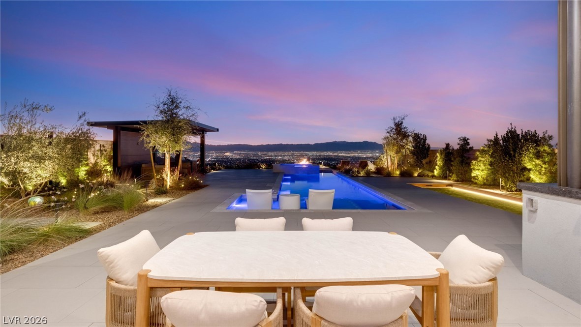 571 Overlook Rim Drive