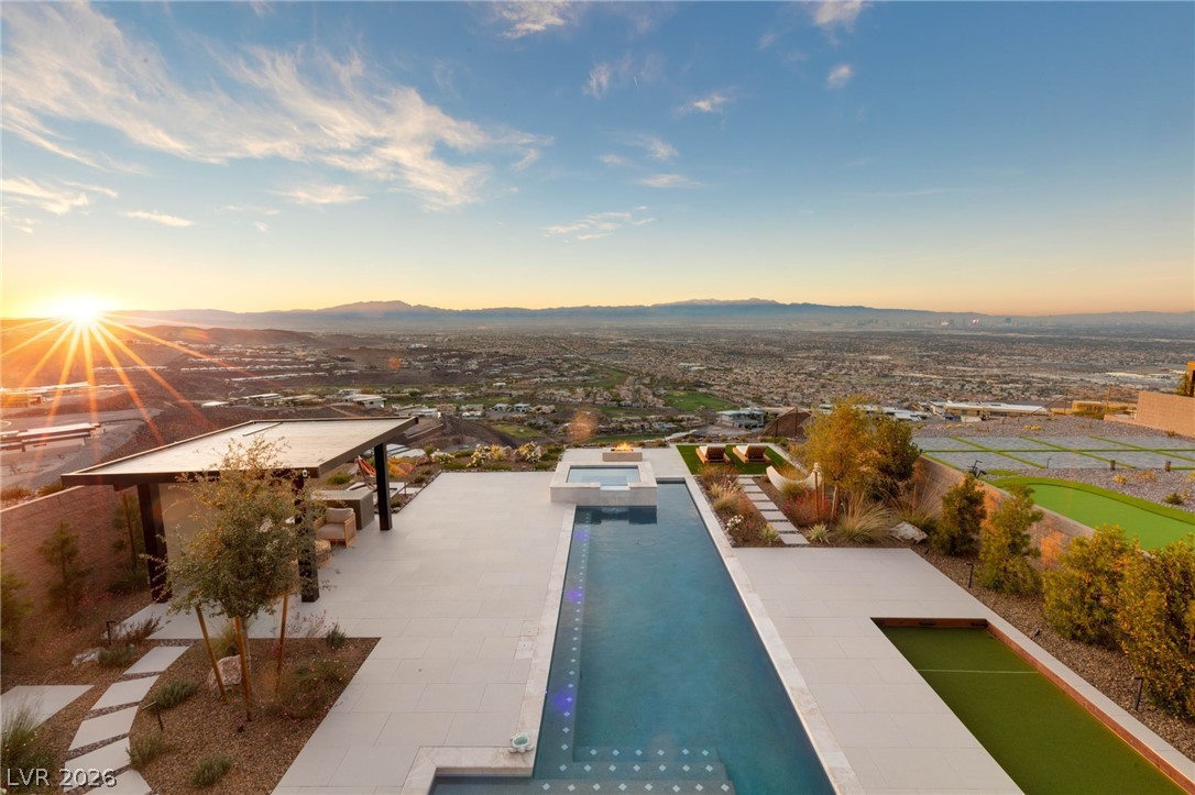 571 Overlook Rim Drive