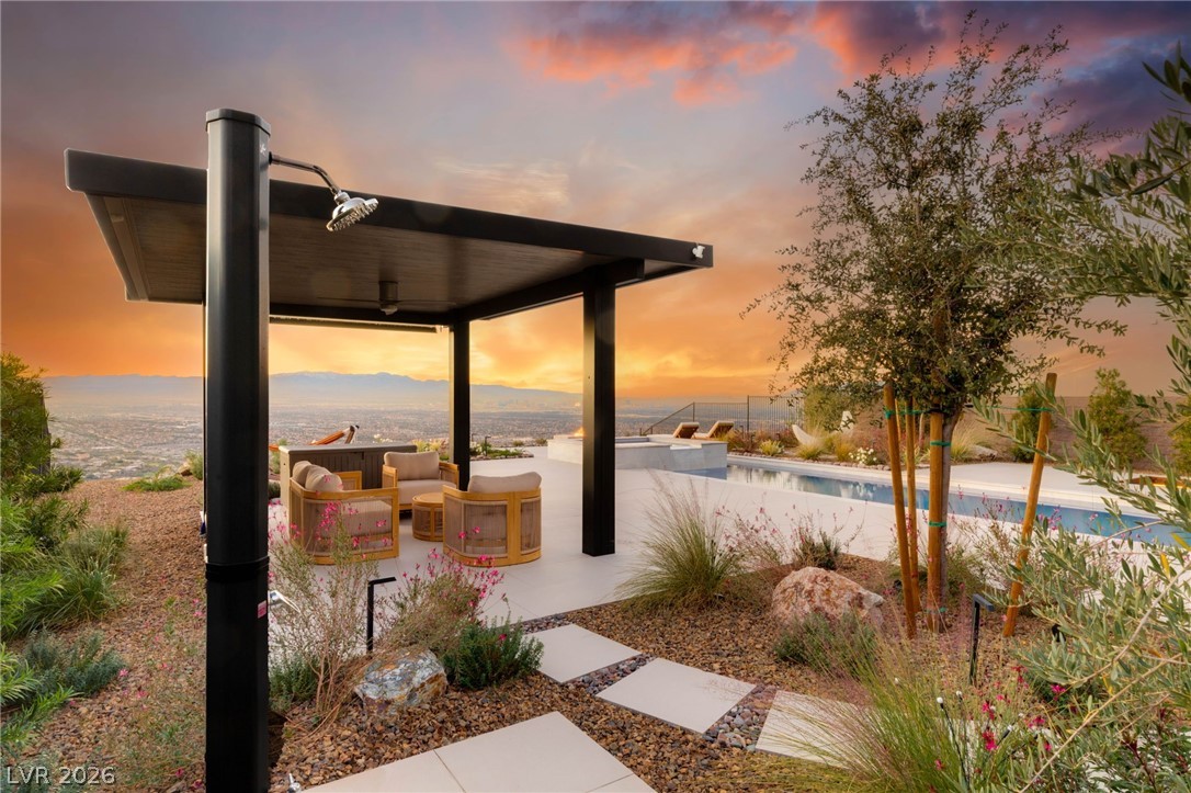 571 Overlook Rim Drive
