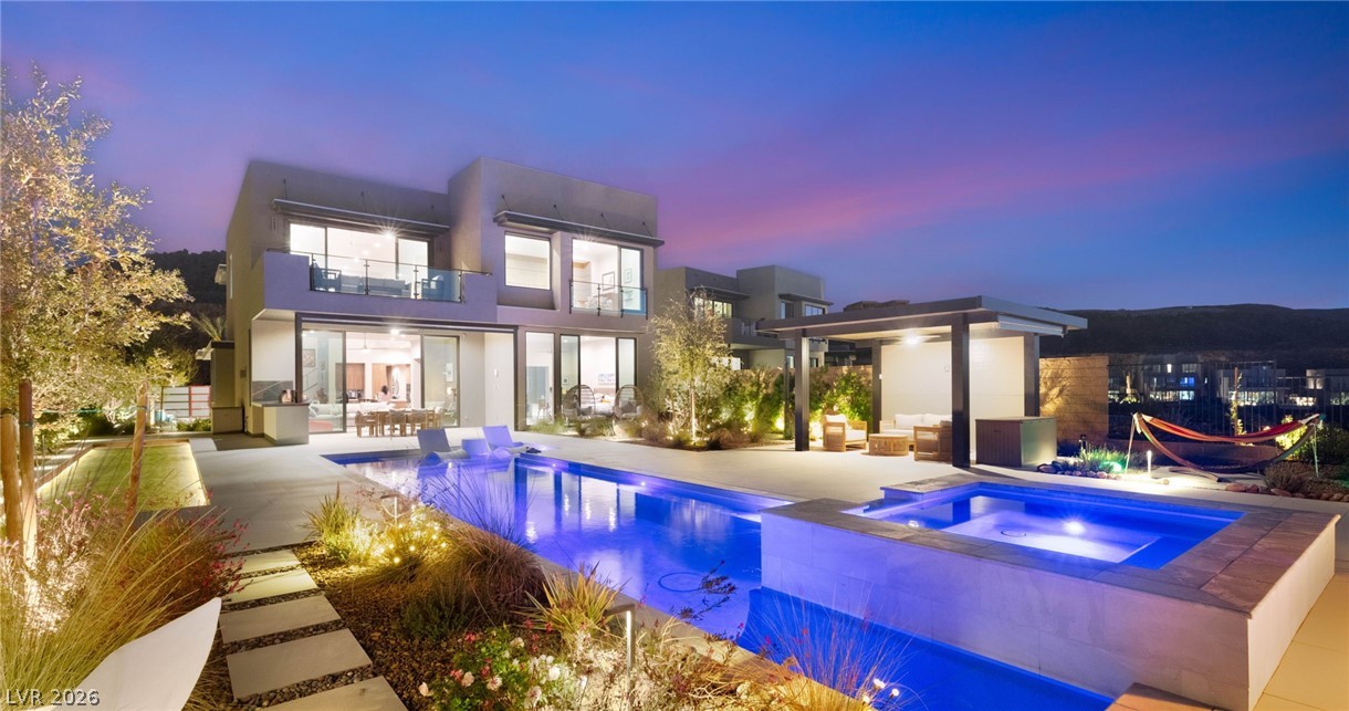 571 Overlook Rim Drive