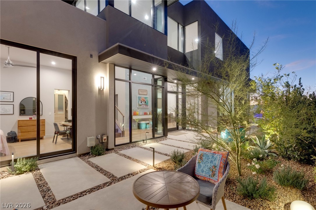571 Overlook Rim Drive