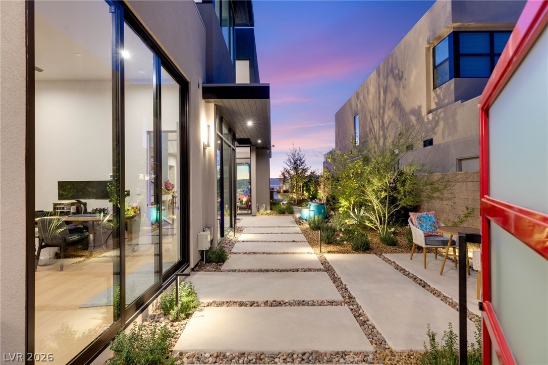 571 Overlook Rim Drive