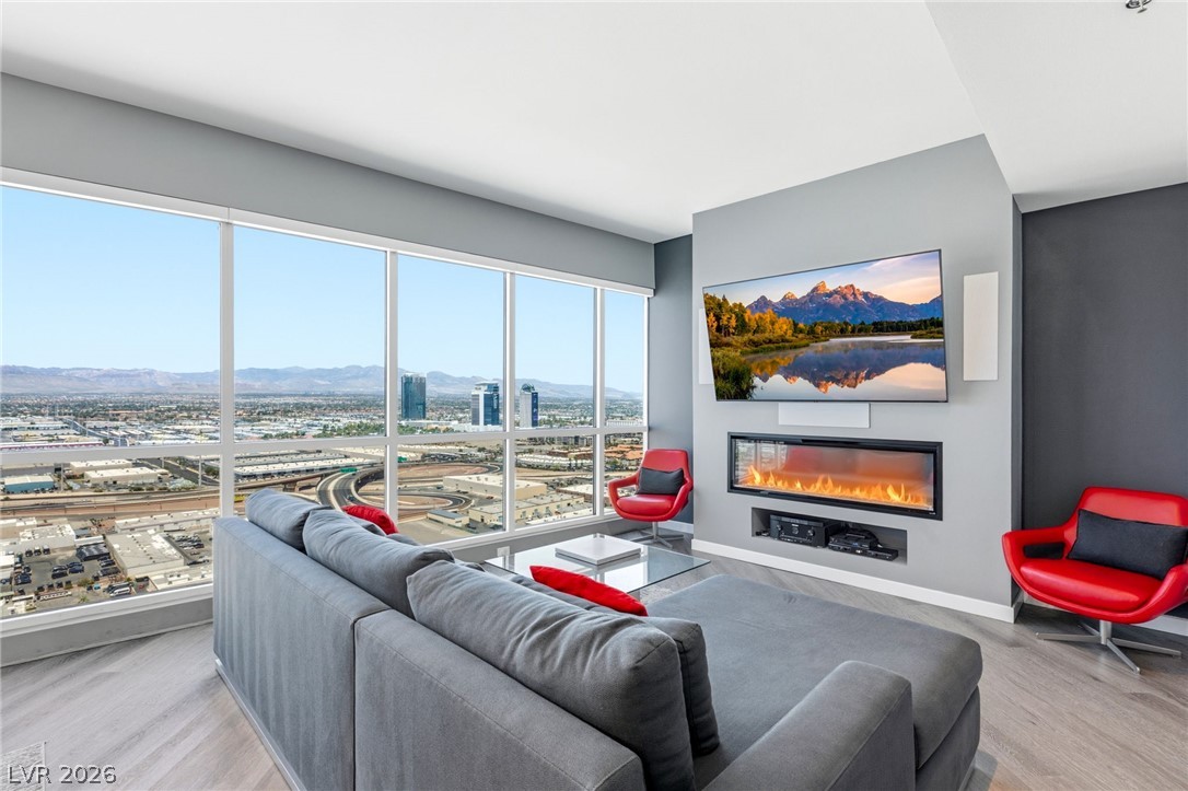 4575 Dean Martin Drive 2908