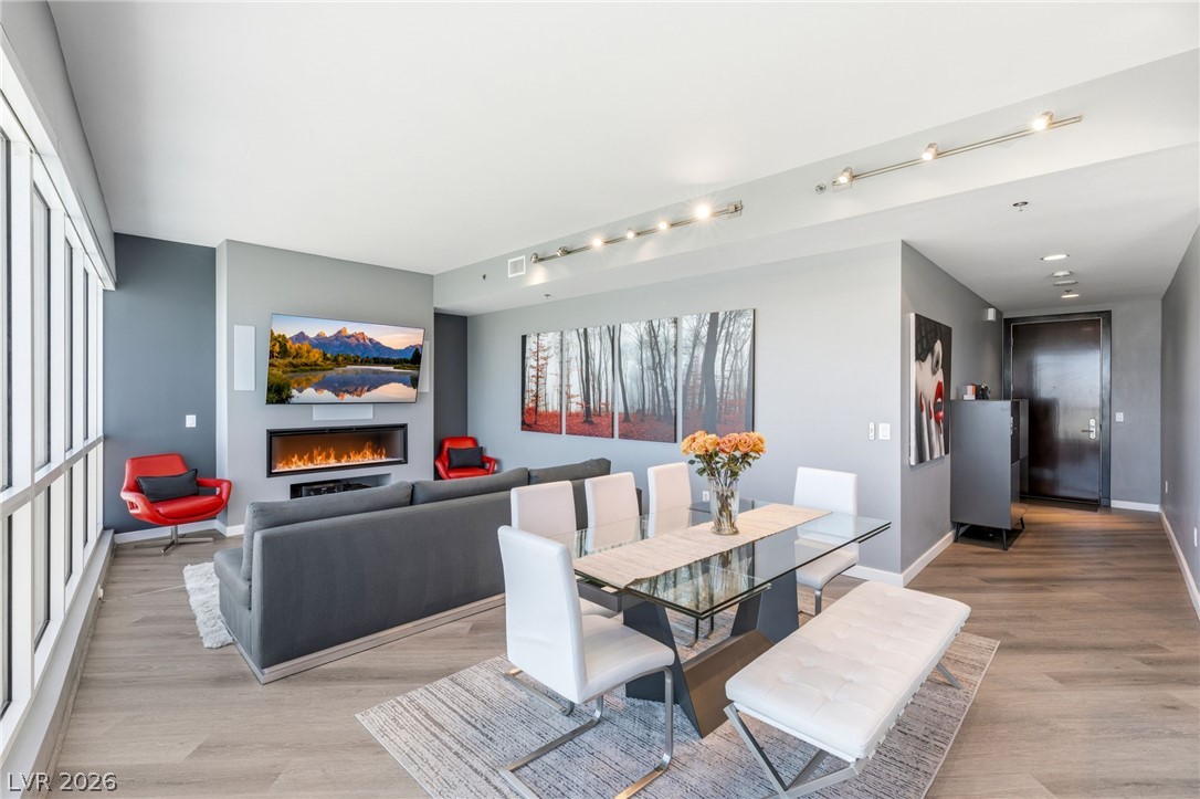 4575 Dean Martin Drive 2908