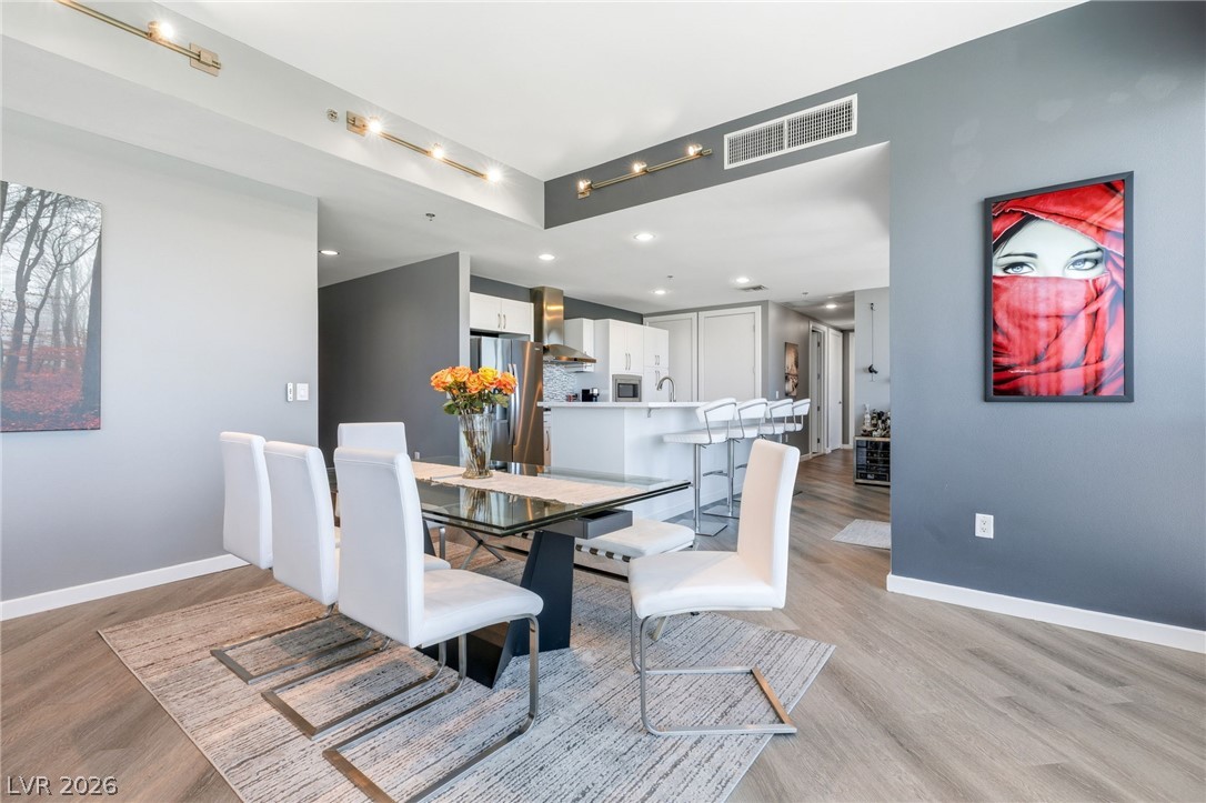 4575 Dean Martin Drive 2908