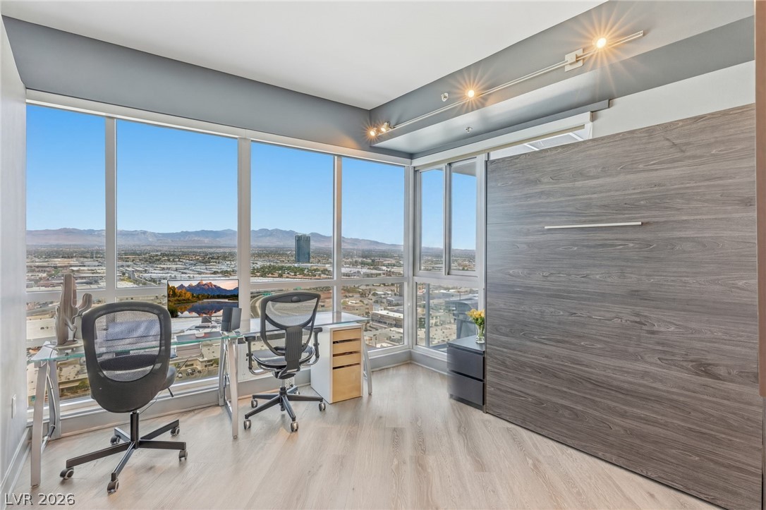 4575 Dean Martin Drive 2908