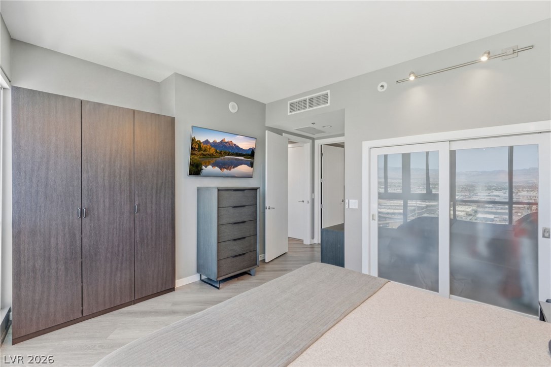 4575 Dean Martin Drive 2908