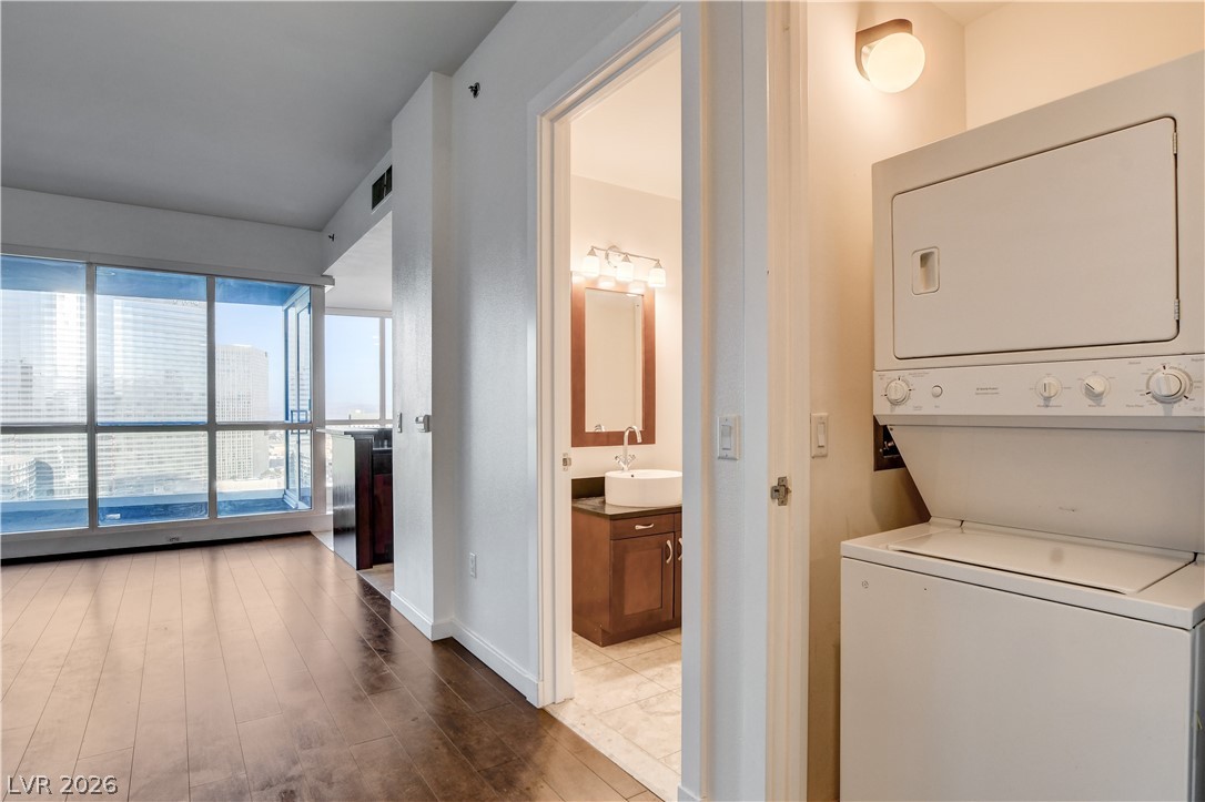 4575 Dean Martin Drive 3007