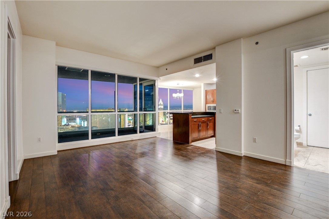 4575 Dean Martin Drive 3007