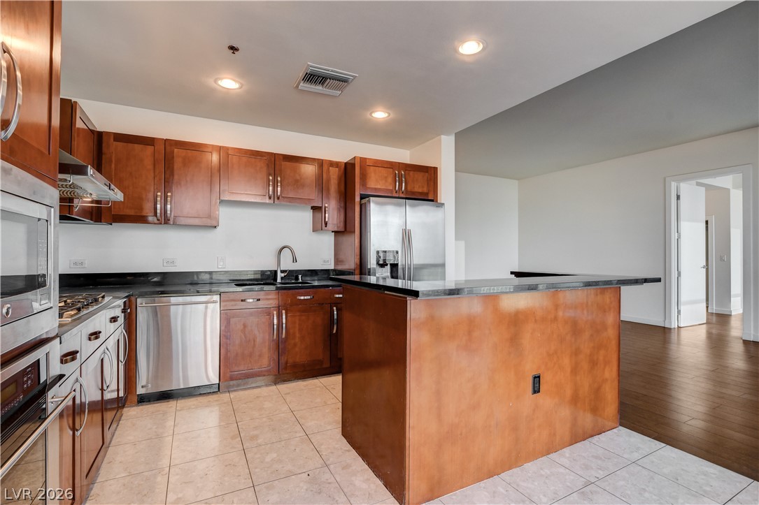 4575 Dean Martin Drive 3007