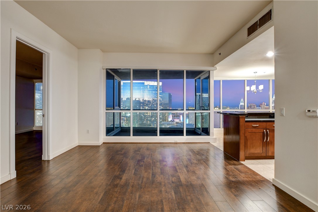 4575 Dean Martin Drive 3007