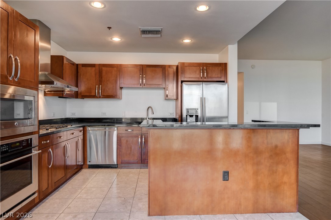 4575 Dean Martin Drive 3007