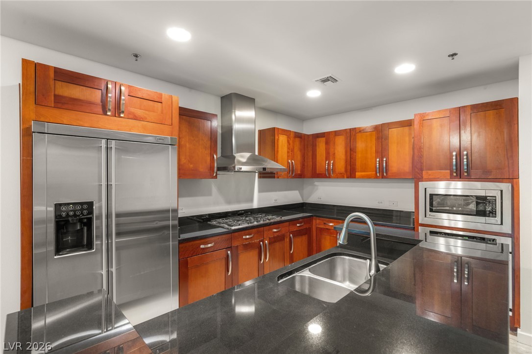 4525 Dean Martin Drive 409