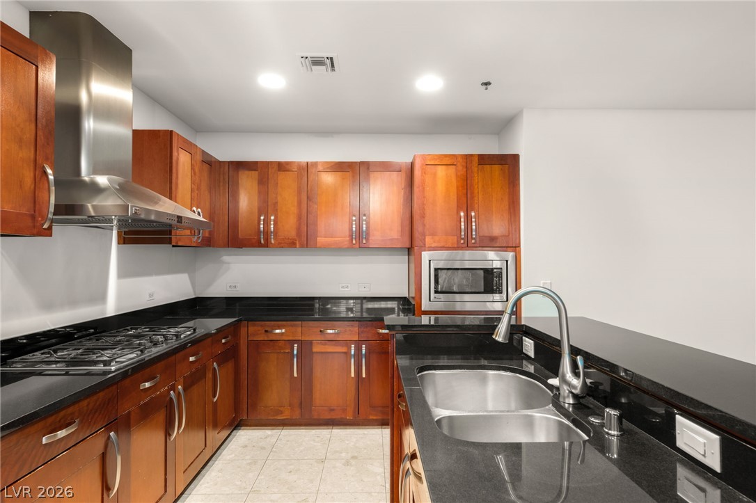 4525 Dean Martin Drive 409