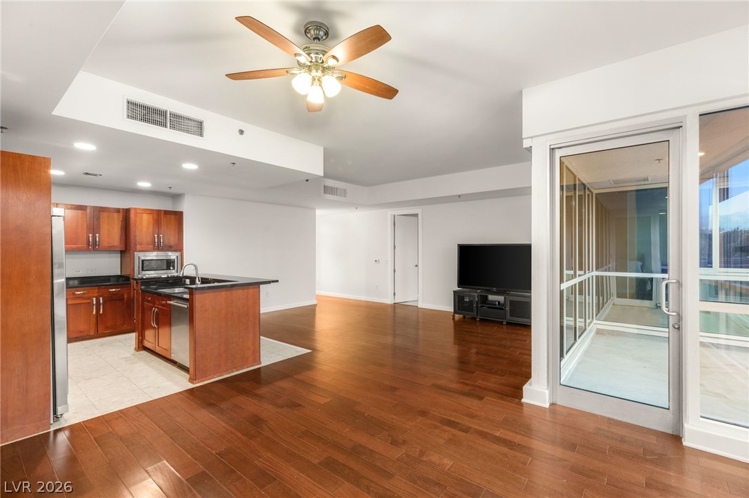 4525 Dean Martin Drive 409