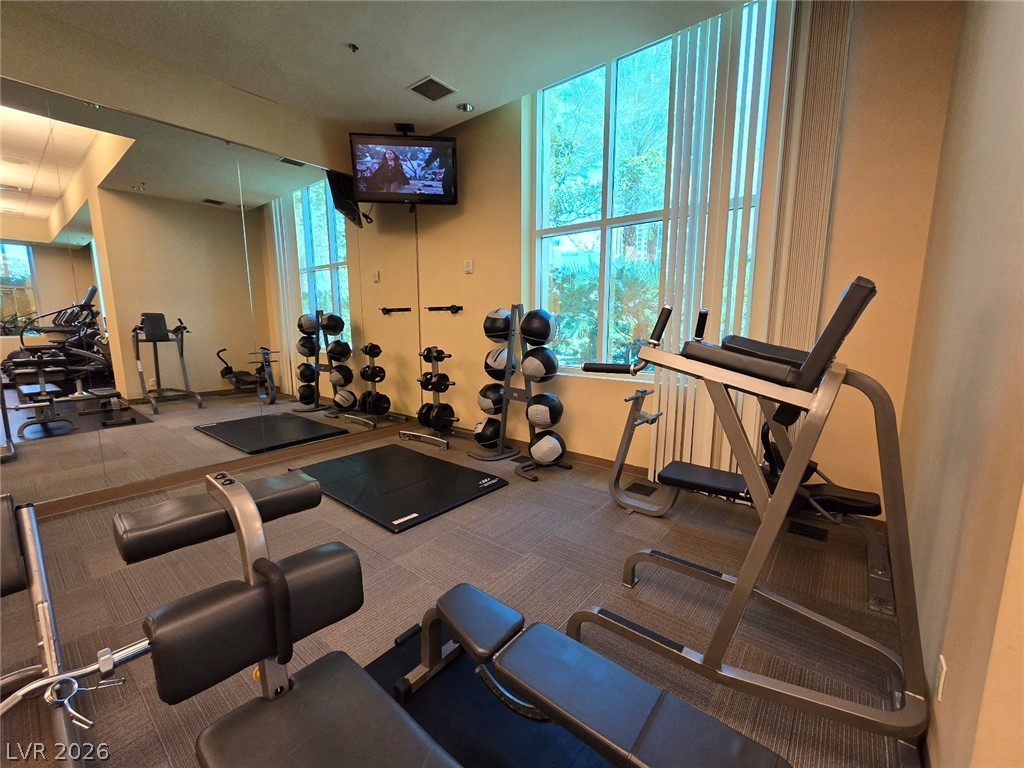 135 East Harmon Avenue 2203