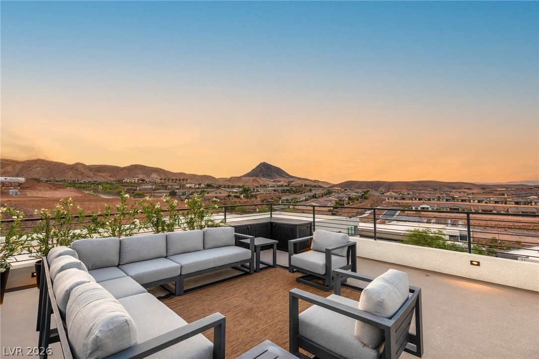 12 Desert Lake Lane