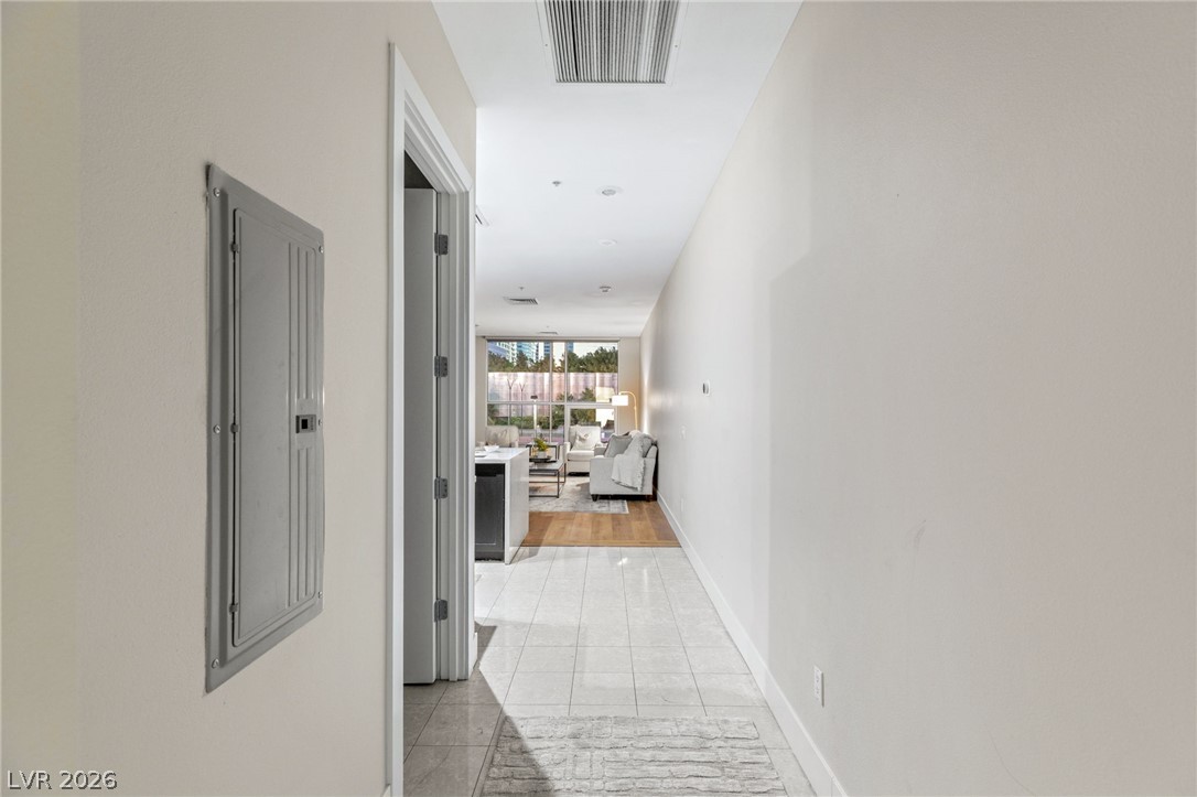 4585 Dean Martin Drive 204