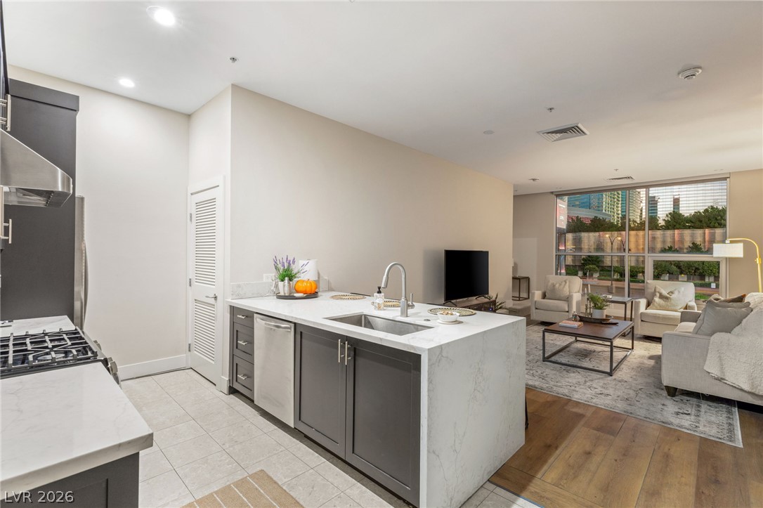 4585 Dean Martin Drive 204