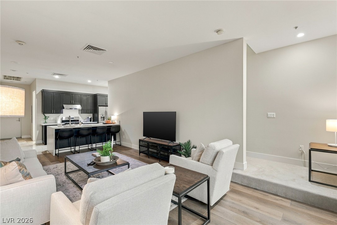 4585 Dean Martin Drive 204