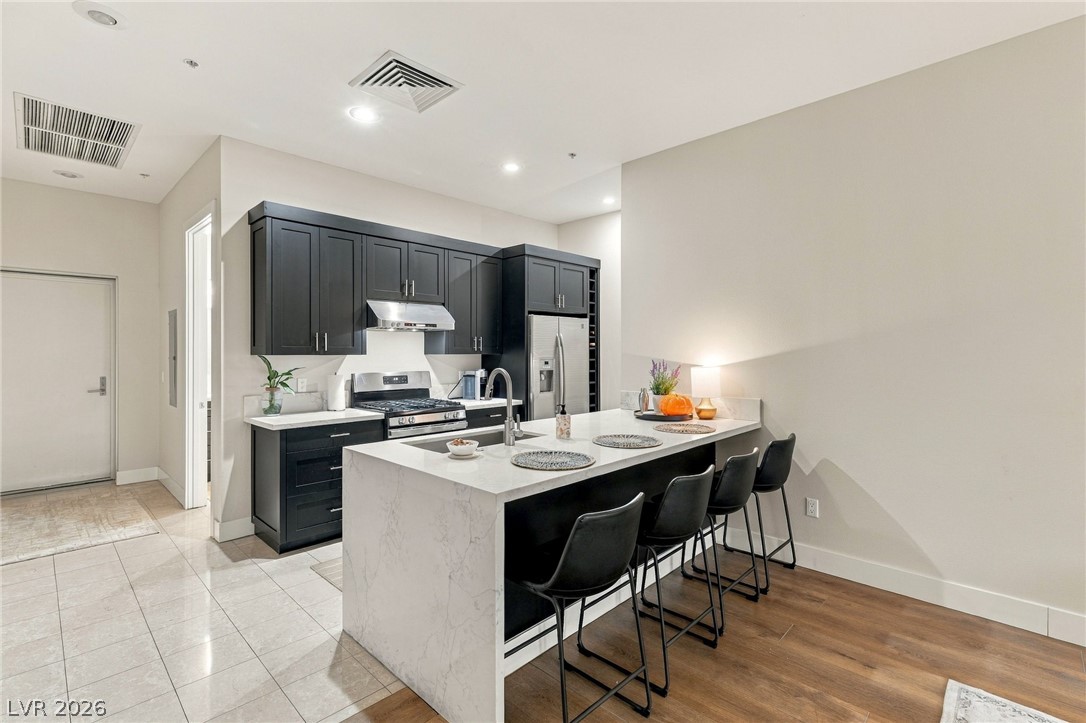 4585 Dean Martin Drive 204