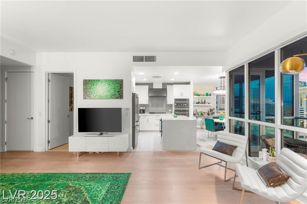 4525 Dean Martin Drive 1007