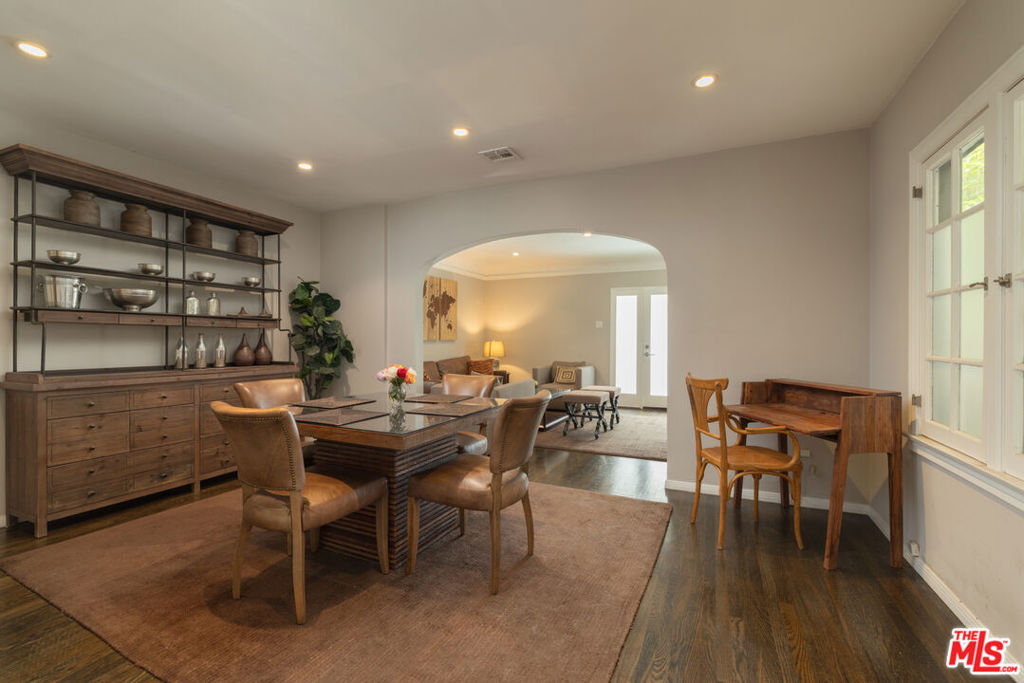 816 N La Jolla Avenue