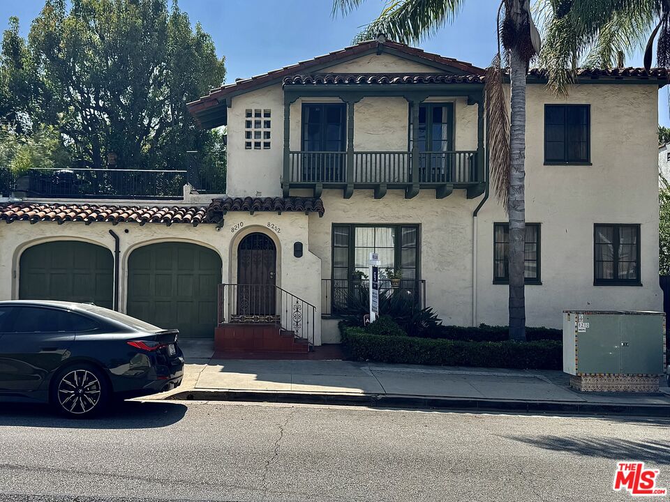 8210 Willoughby Ave