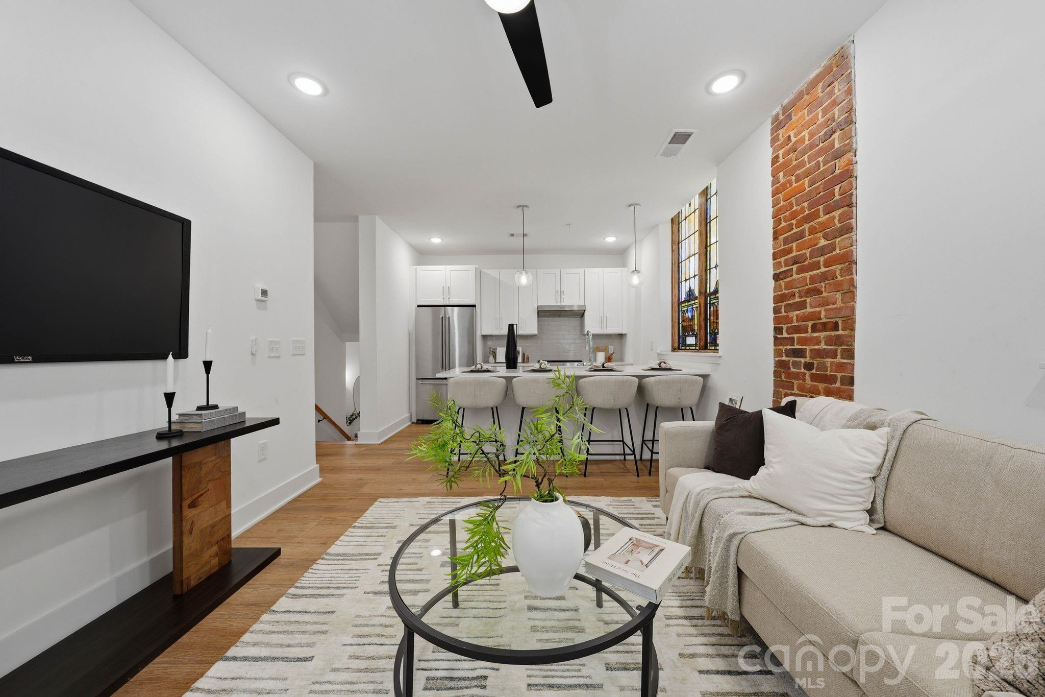 201 Grandin Road Unit: 9