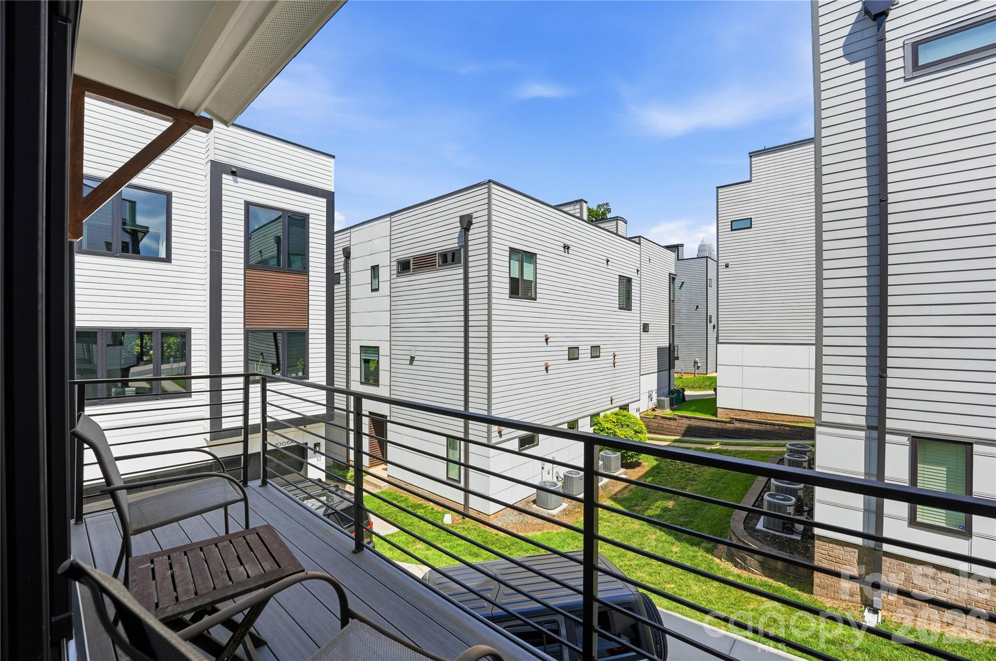 1004 Westbrook Drive
