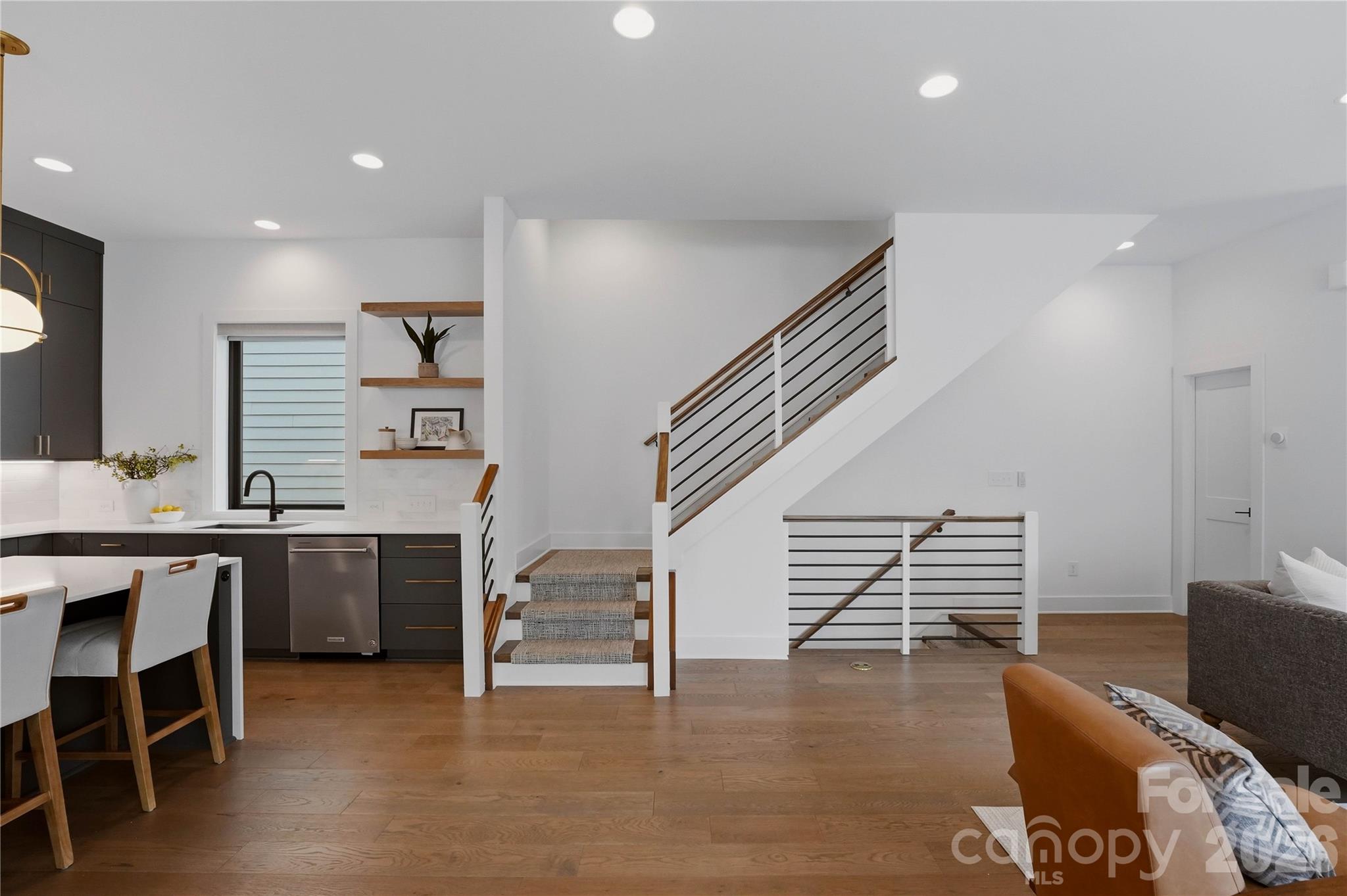 1004 Westbrook Drive