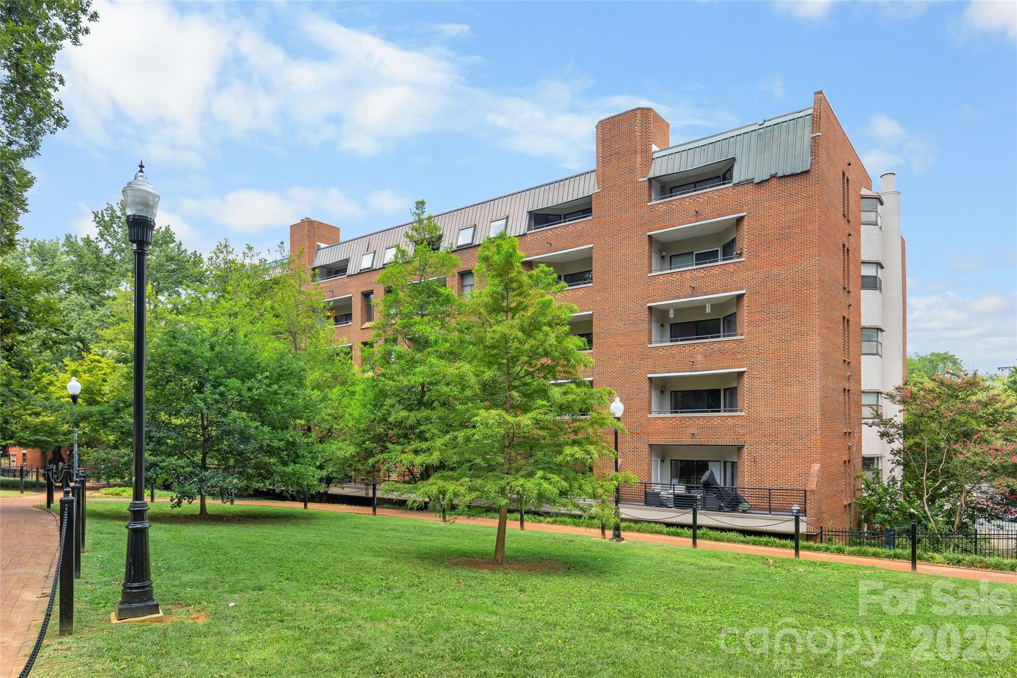224 N Poplar Street Unit: 22